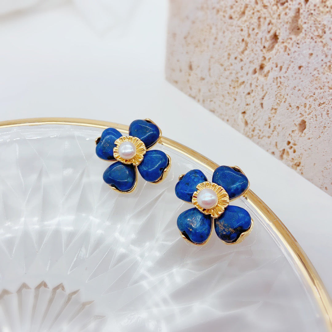 La Dama Azul (Aretes de Perlas Cultivadas y Lazurita)