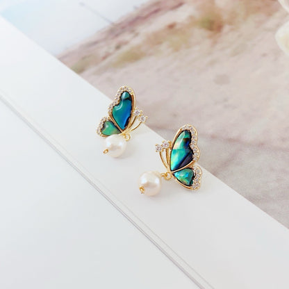 Mariposa Verde (Aretes de  Perlas Cultivadas y Concha)