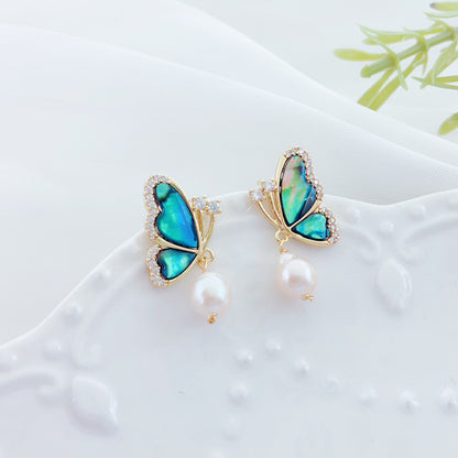 Mariposa Verde (Aretes de  Perlas Cultivadas y Concha)