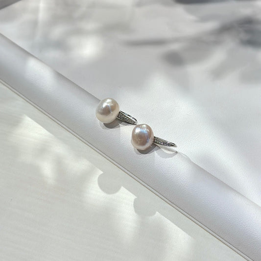 Elegancia del Tacón (Aretes de Perlas Cultivadas)