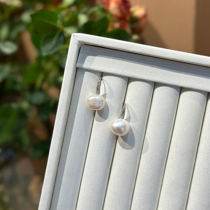 Elegancia del Tacón (Aretes de Perlas Cultivadas)